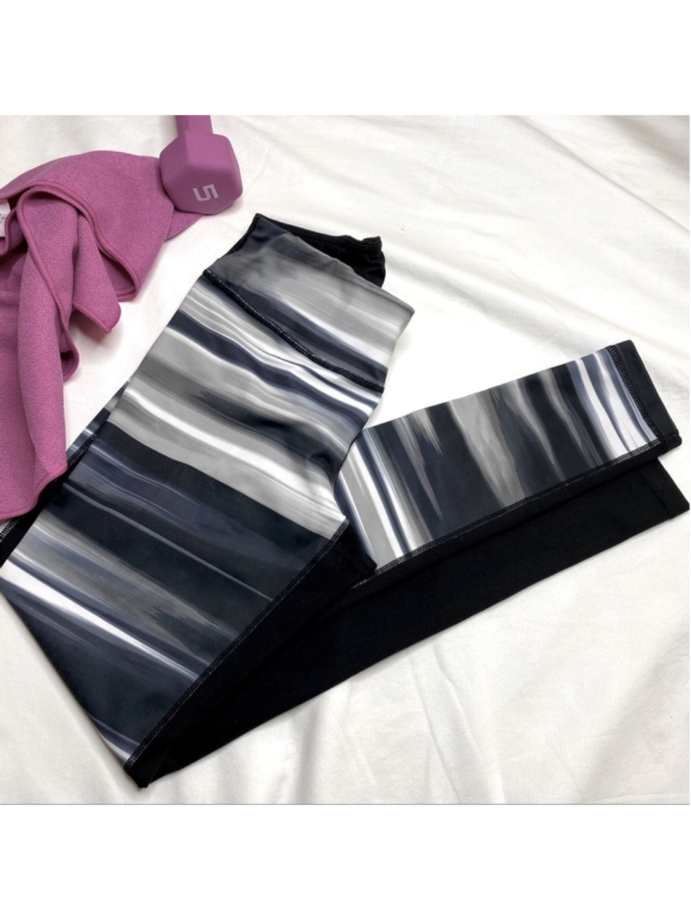 Zella Black Grey White Striped Workout Leggings M